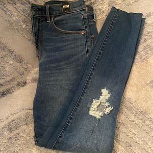NWT Abercrombie & Fitch Ultra High Rise Skinny Jean